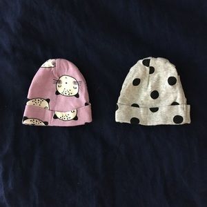 bundle of 5 hats + headband